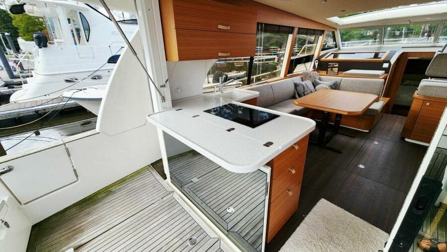 18 Exterior