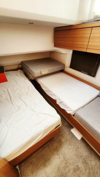 41 Guest Stateroom