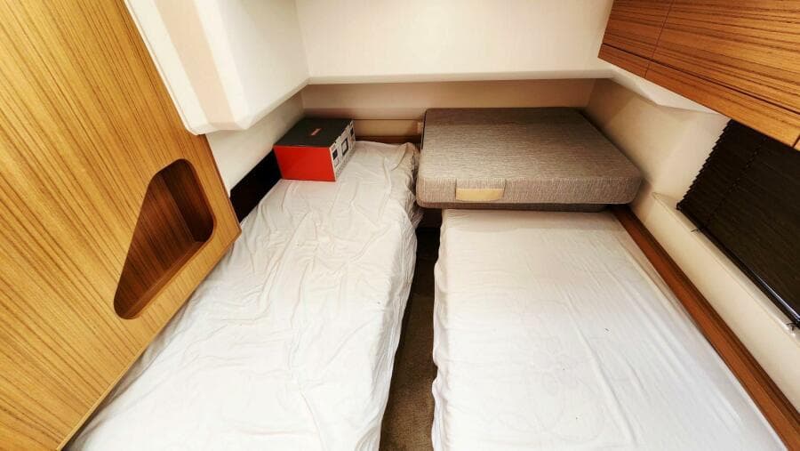 42a Guest Stateroom
