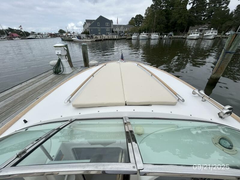 28' Chris-Craft foredeck2