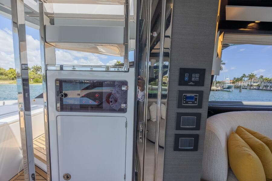 2023 Azimut S8
