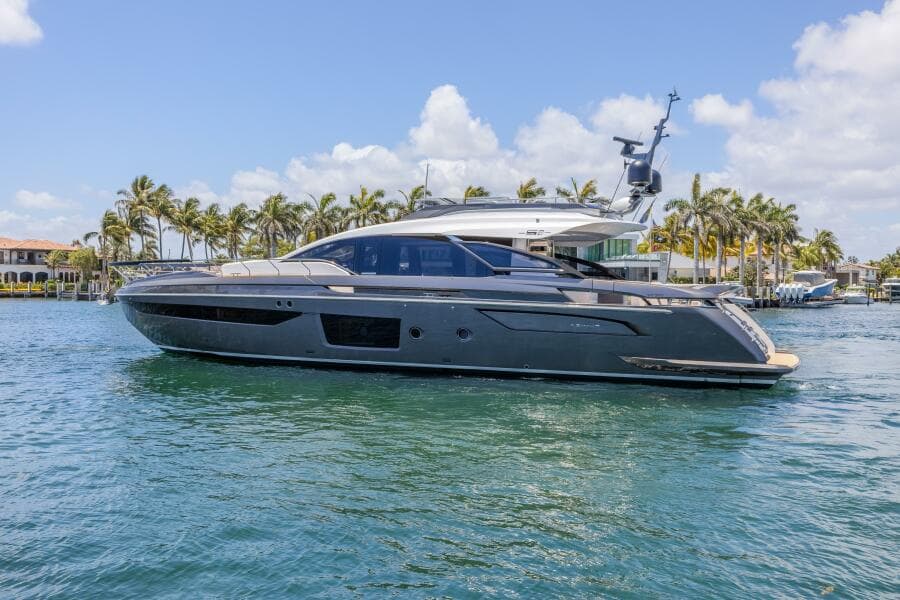 2023 Azimut S8