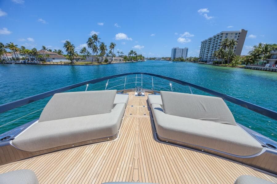 2023 Azimut S8