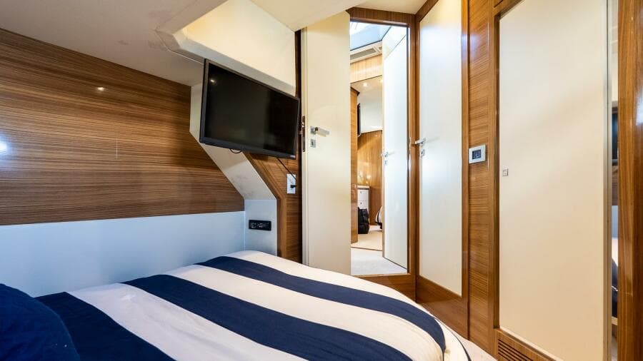 2011 Uniesse 55S