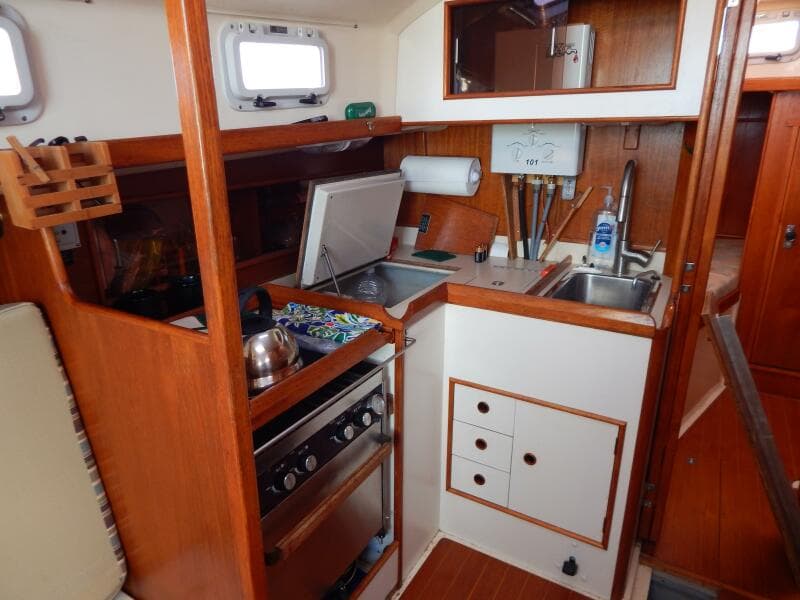 1989 Nonsuch Ultra