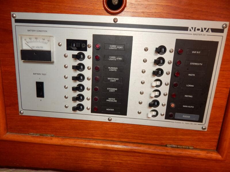 1989 Nonsuch Ultra