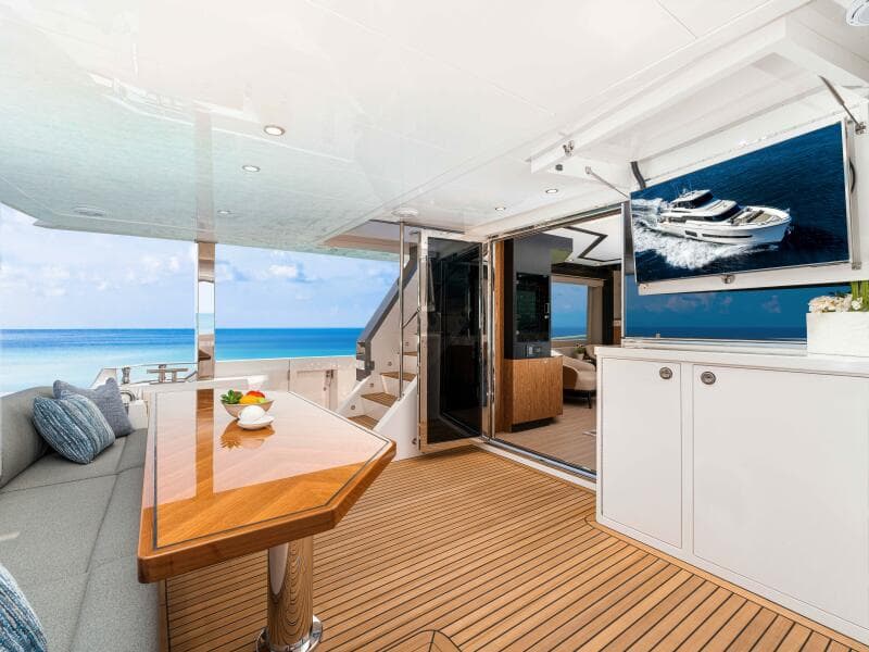 Horizon V68 Hull 12
