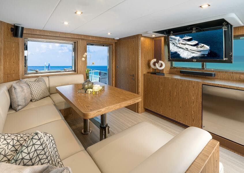 Horizon V68 Hull 12