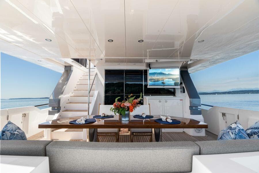 Horizon V68 Hull 12
