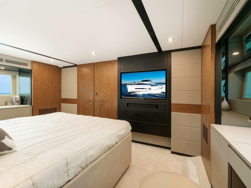 Horizon V68 Hull 12