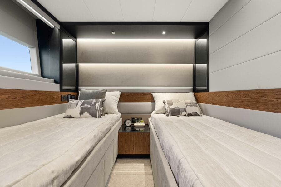 Horizon V68 Hull 12
