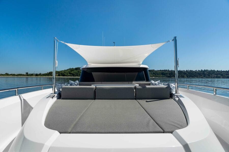 Horizon V68 Hull 12