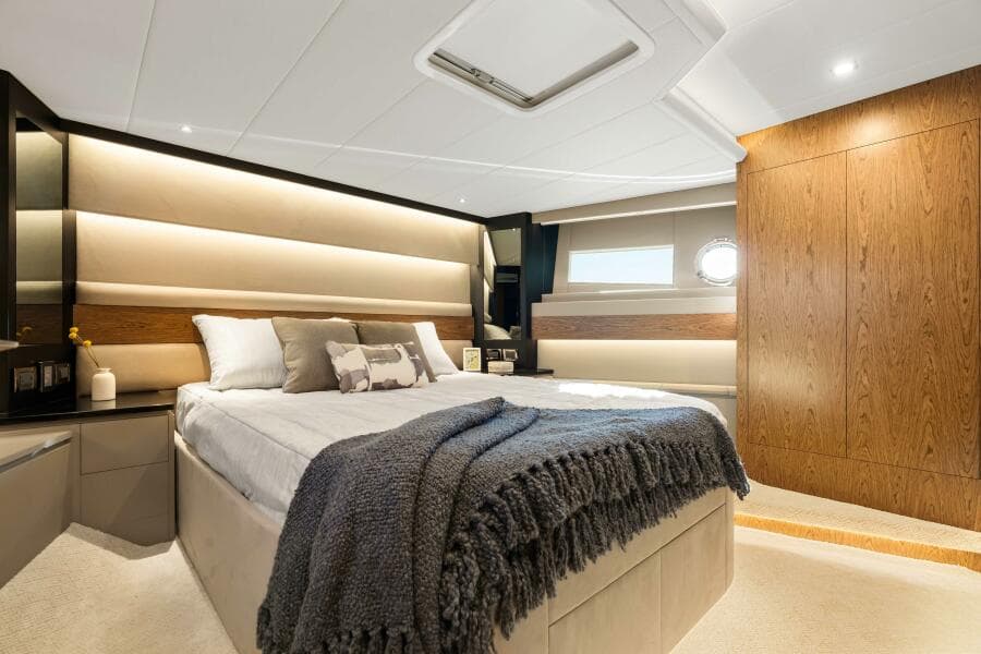 Horizon V68 Hull 12
