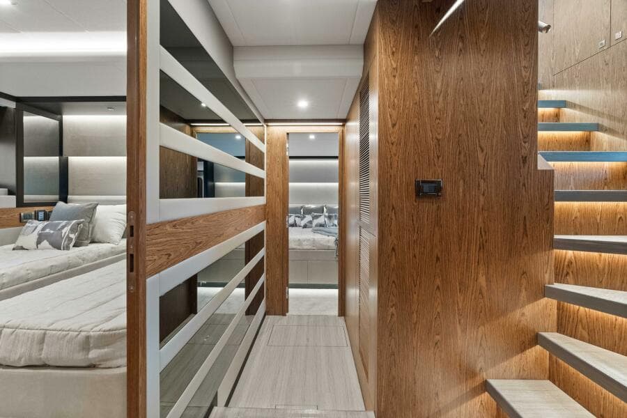Horizon V68 Hull 12