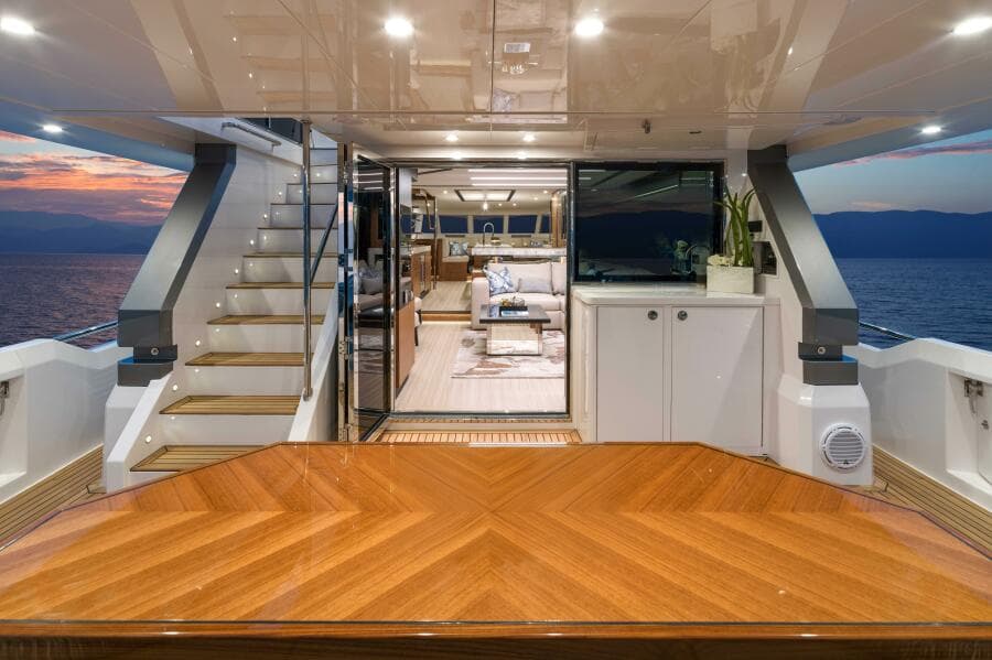 Horizon V68 Hull 12