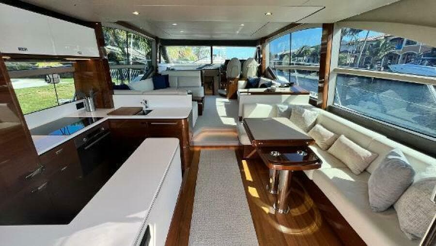 2019 Princess F62
