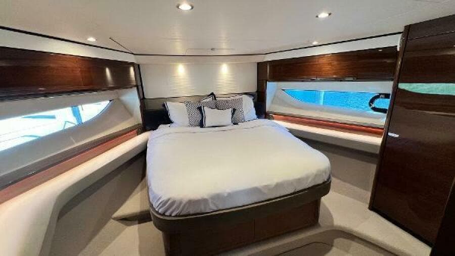 2019 Princess F62