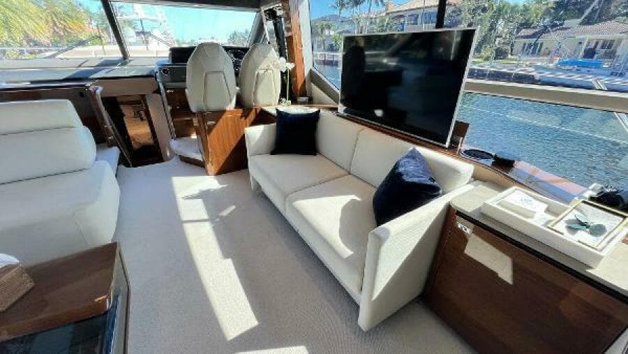 2019 Princess F62