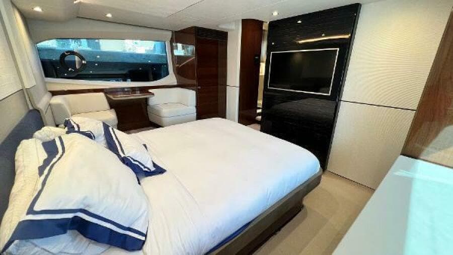 2019 Princess F62