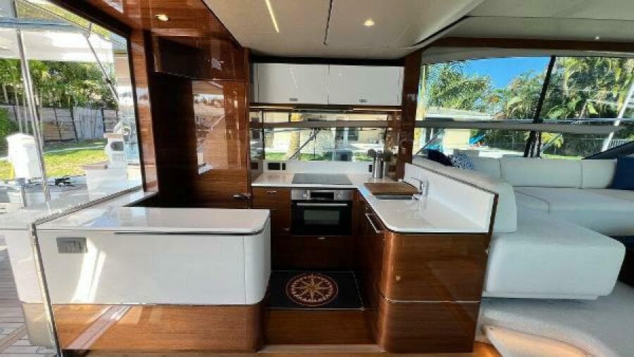 2019 Princess F62
