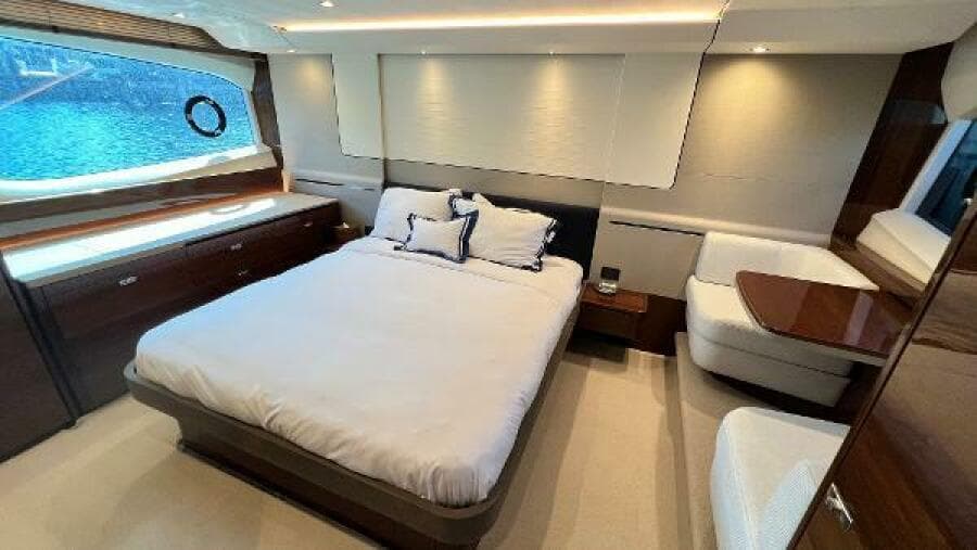 2019 Princess F62