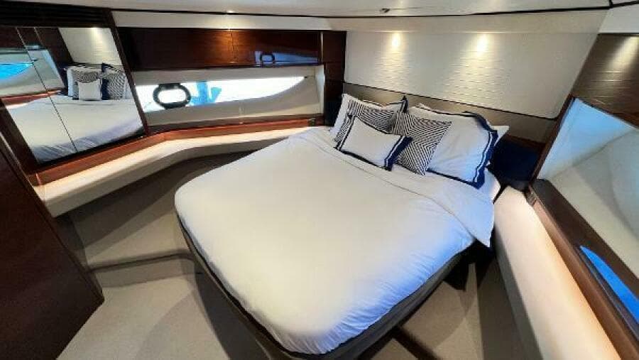 2019 Princess F62