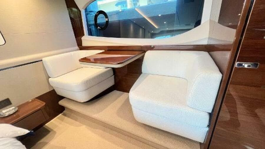 2019 Princess F62