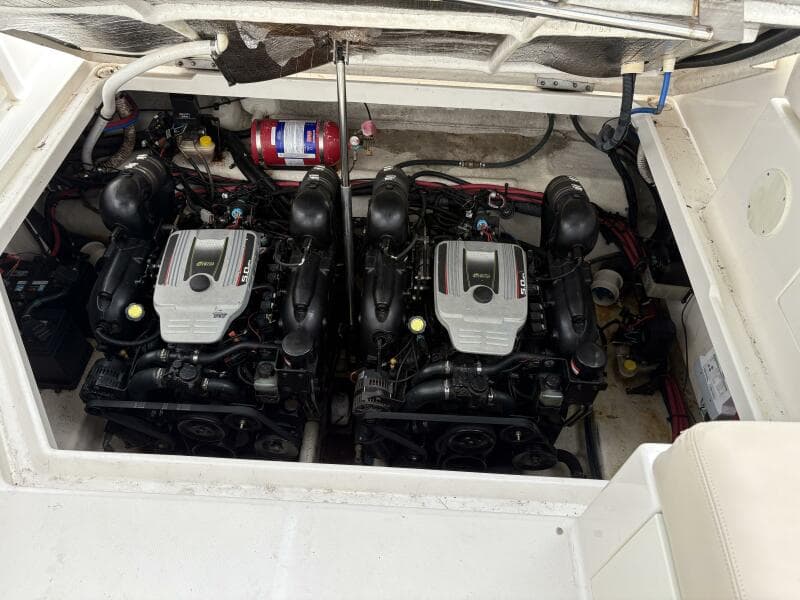 Large engine hatch