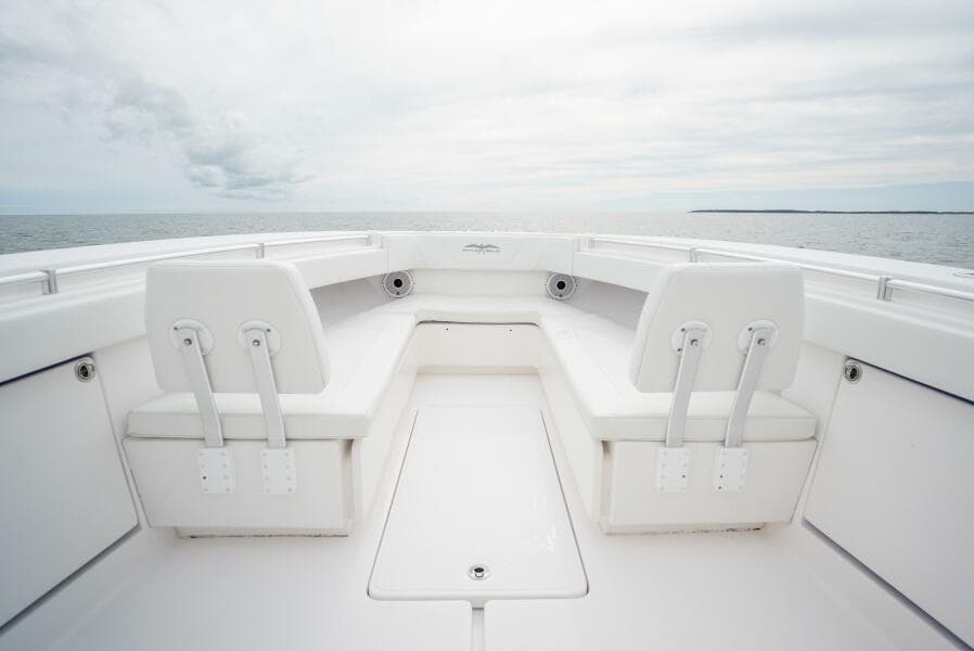 2020 Invincible 39 Open