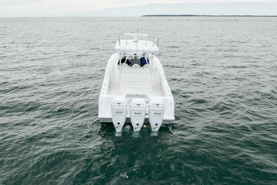 2020 Invincible 39 Open
