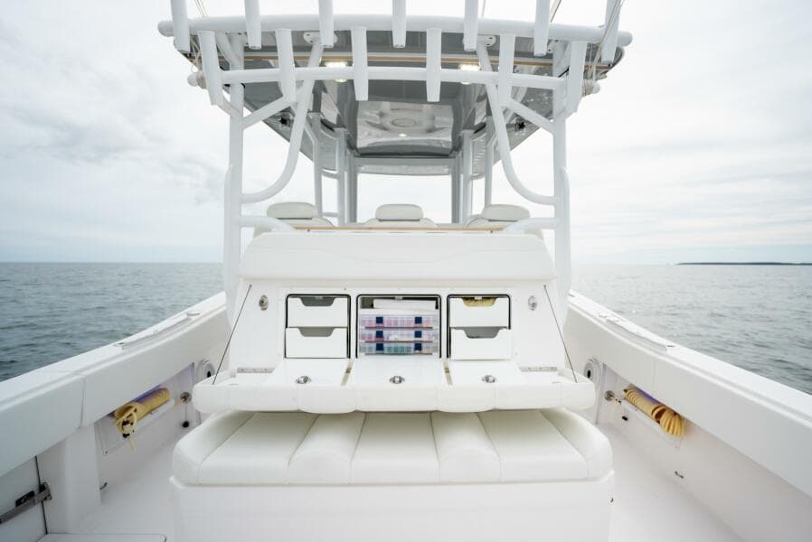 2020 Invincible 39 Open