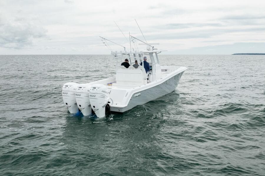2020 Invincible 39 Open