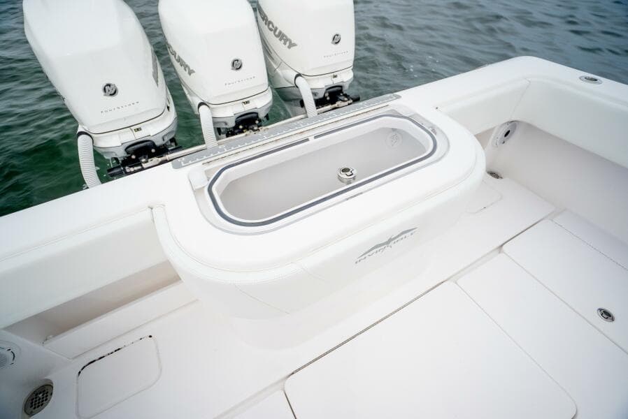 2020 Invincible 39 Open