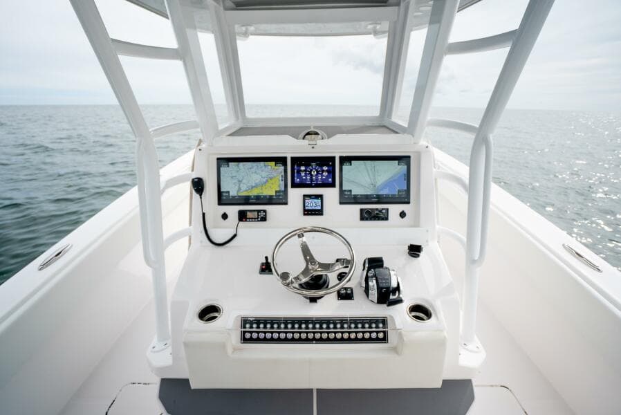 2020 Invincible 39 Open