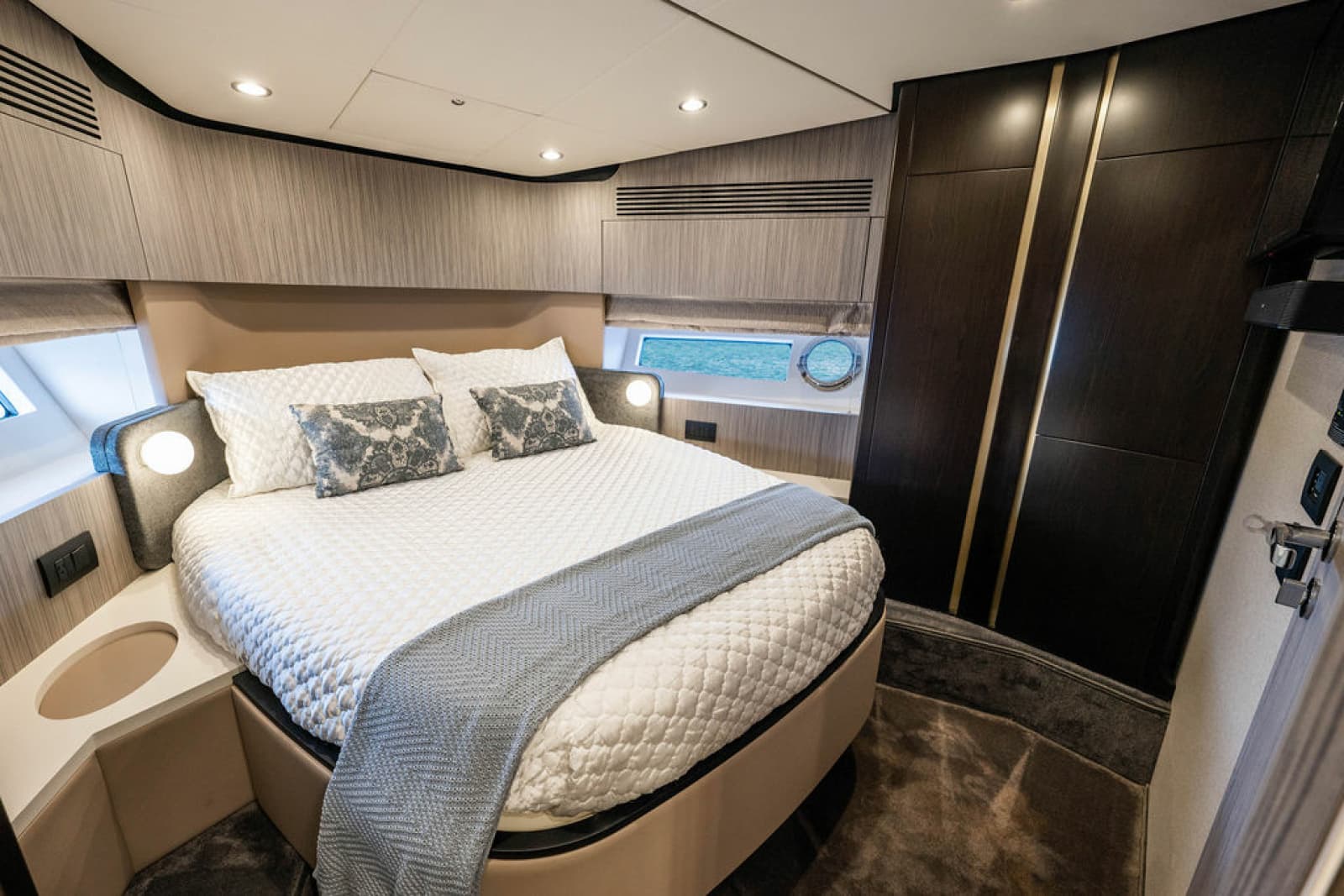 2022 Azimut 55 FLY