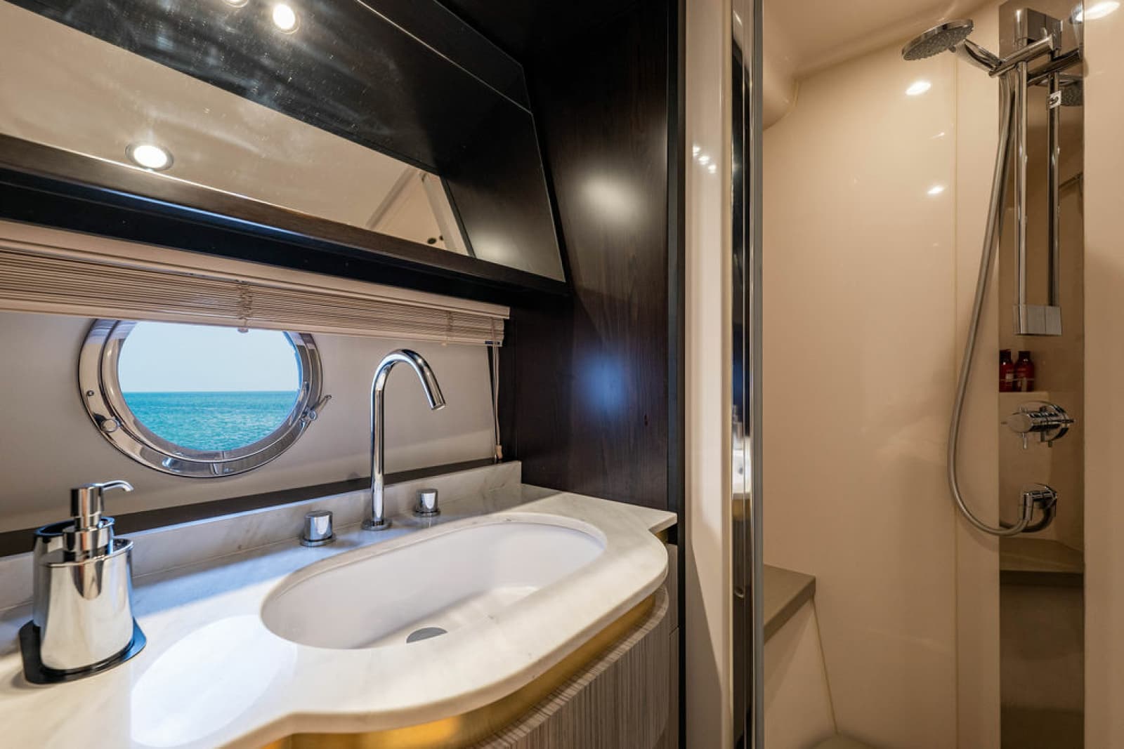 2022 Azimut 55 FLY