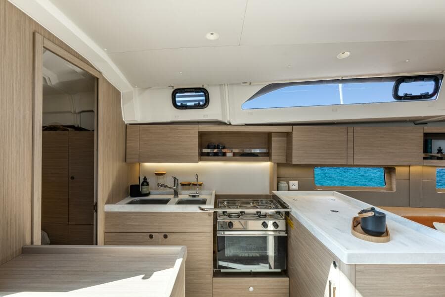 2027 Beneteau Oceanis 47