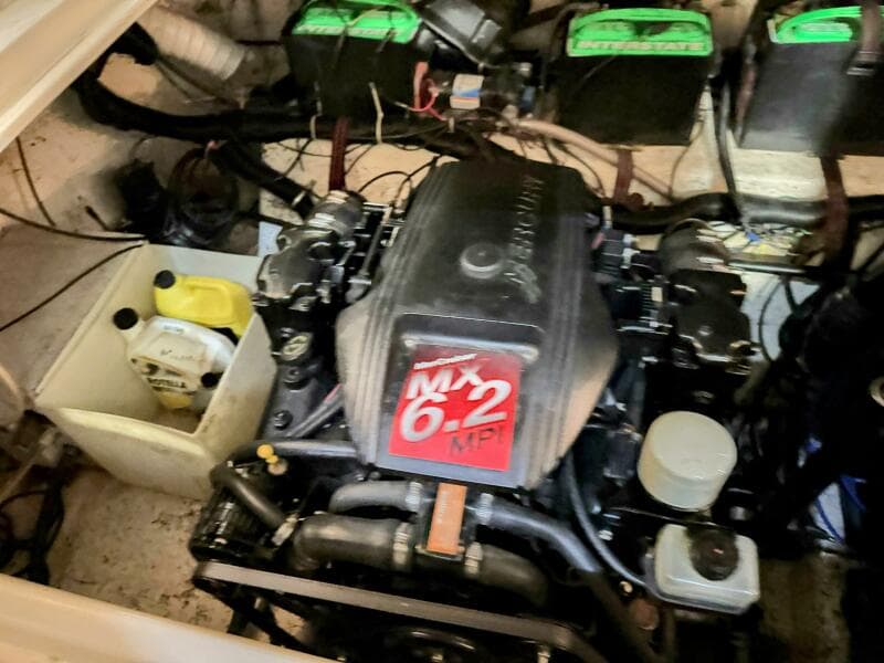 2002 Rinker 342 Fiesta Vee