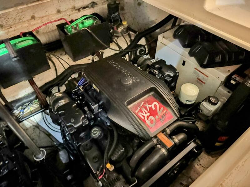 2002 Rinker 342 Fiesta Vee