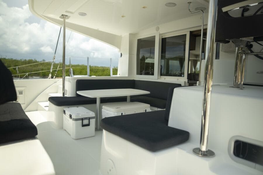 2020 Lagoon 40
