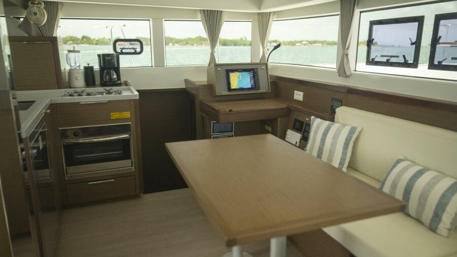 2020 Lagoon 40