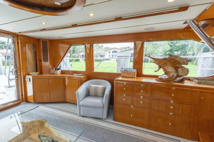 2005 Ocean Alexander Raised Pilothouse Flybridge Sedan