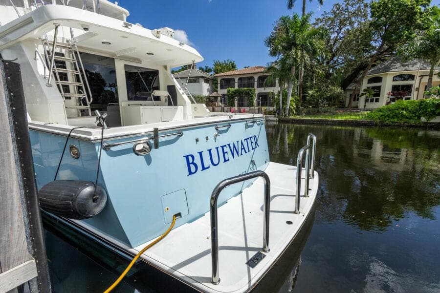 2005 Ocean Alexander Raised Pilothouse Flybridge Sedan