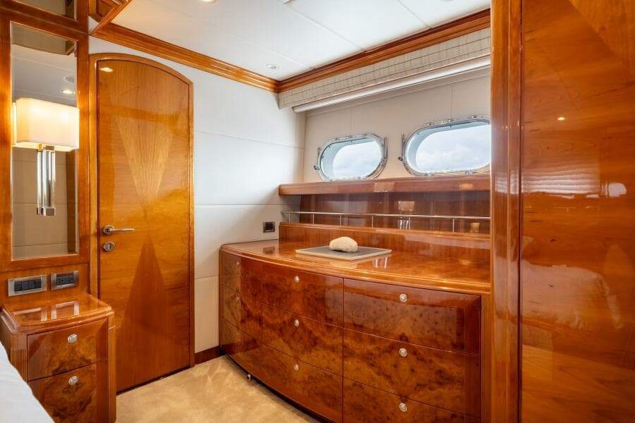2009 Hargrave Raised Pilothouse