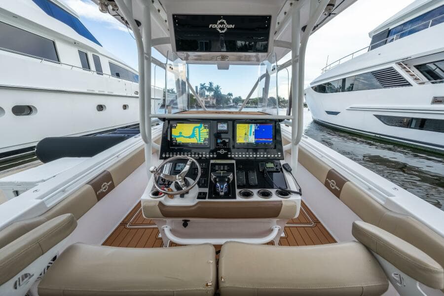 2009 Hargrave Raised Pilothouse