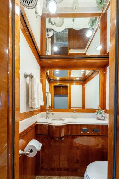 2009 Hargrave Raised Pilothouse