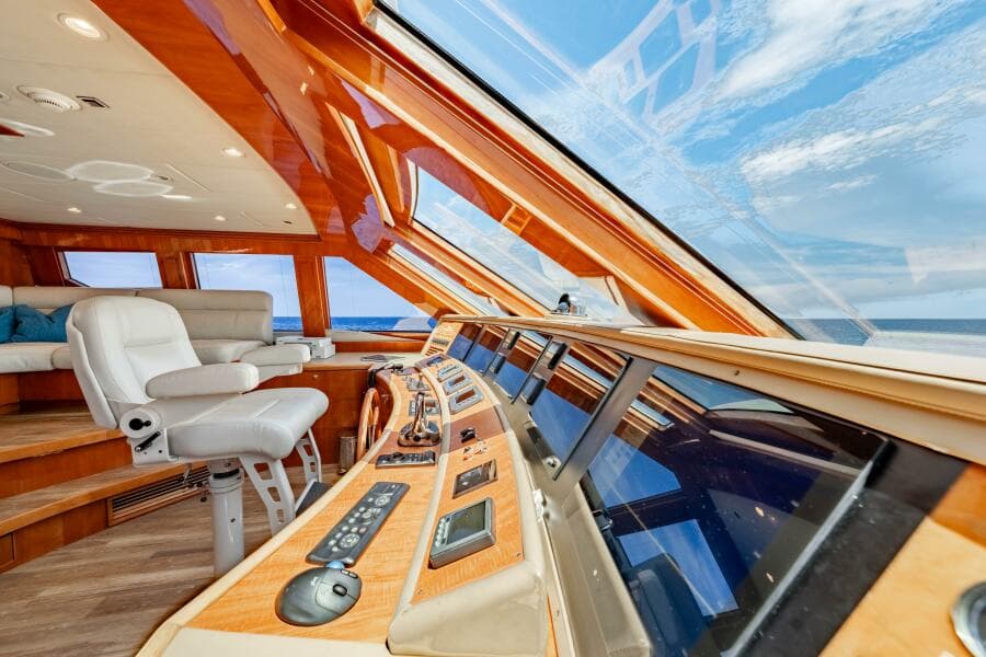 2009 Hargrave Raised Pilothouse