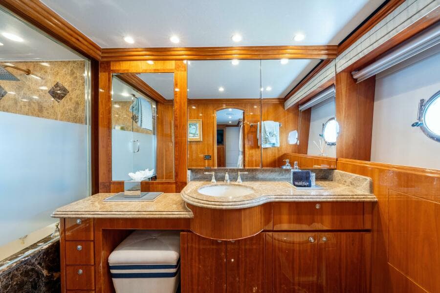 2009 Hargrave Raised Pilothouse