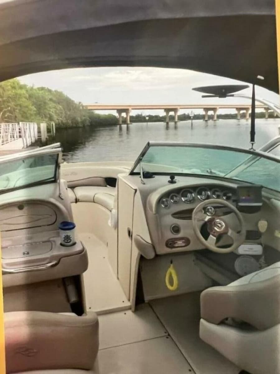 2003 Sea Ray 220 Bow Rider