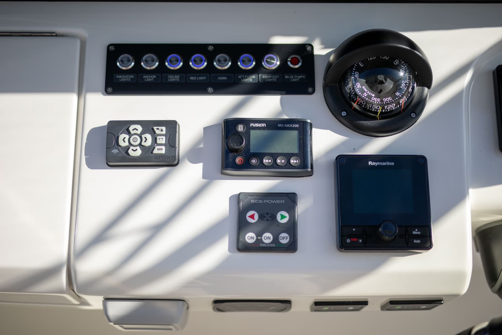 2023 Aquila 54 Yacht